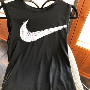 Boys Nike dri fit sleeveless shirt